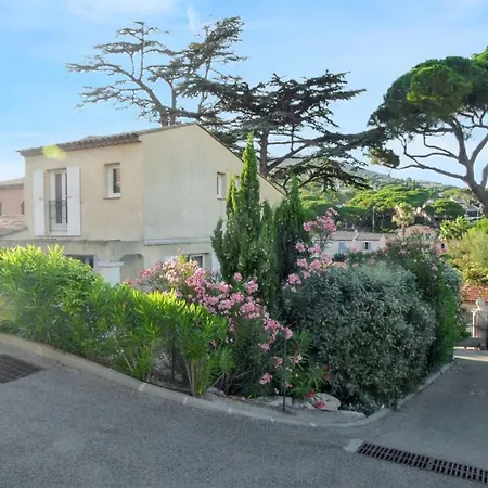 Maison Conviviale Avec Vue Sur La Montagne A * Sainte-Maxime